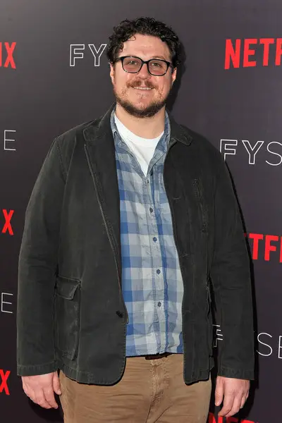 How tall is Cameron Britton?